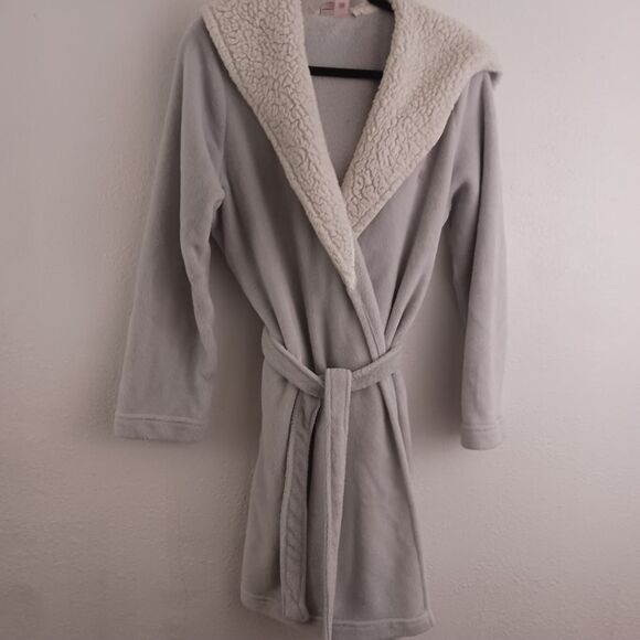 VS Hooded light blue “The Cozy Short Robe” size M - Picture 3 of 7